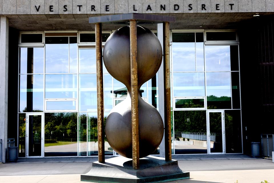 Ung mand undgår forvaringsdom for drab på sin 13-årige ekskæreste