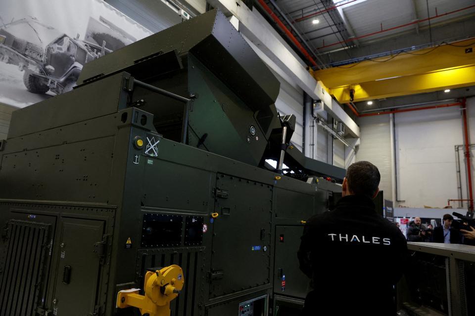 Giganten midt i den franske forårsidyl spiller afgørende rolle i Europas luftforsvar – og ai er en vigtig del