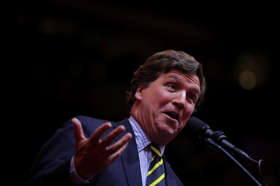 »Jeg er ked af at have vildledt folk«: Tucker Carlson fortryder at have støttet Trump
