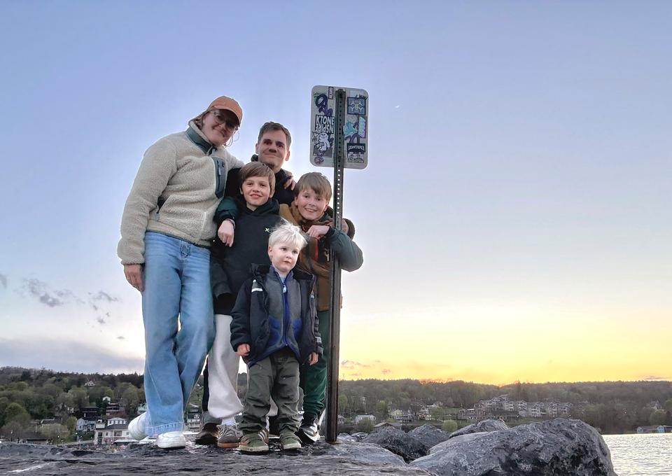 Dansk børnefamilie flyttede til USA: »Vi var lamslået over den forskel, vi så i det øjeblik, vi trådte ind ad døren«