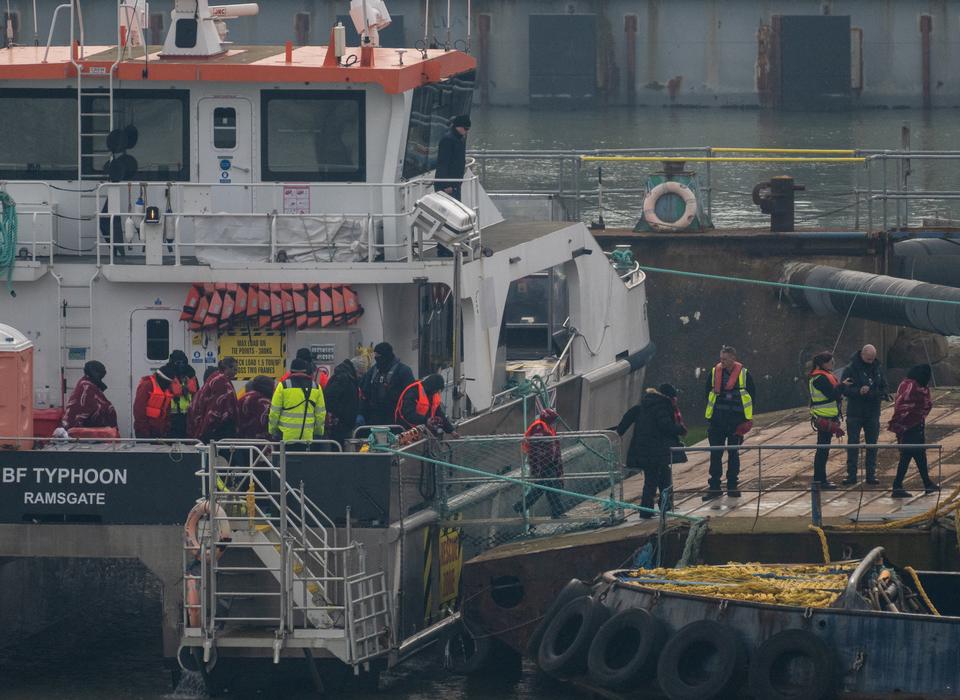 Storbritannien og Frankrig lander aftale om at stoppe migranter