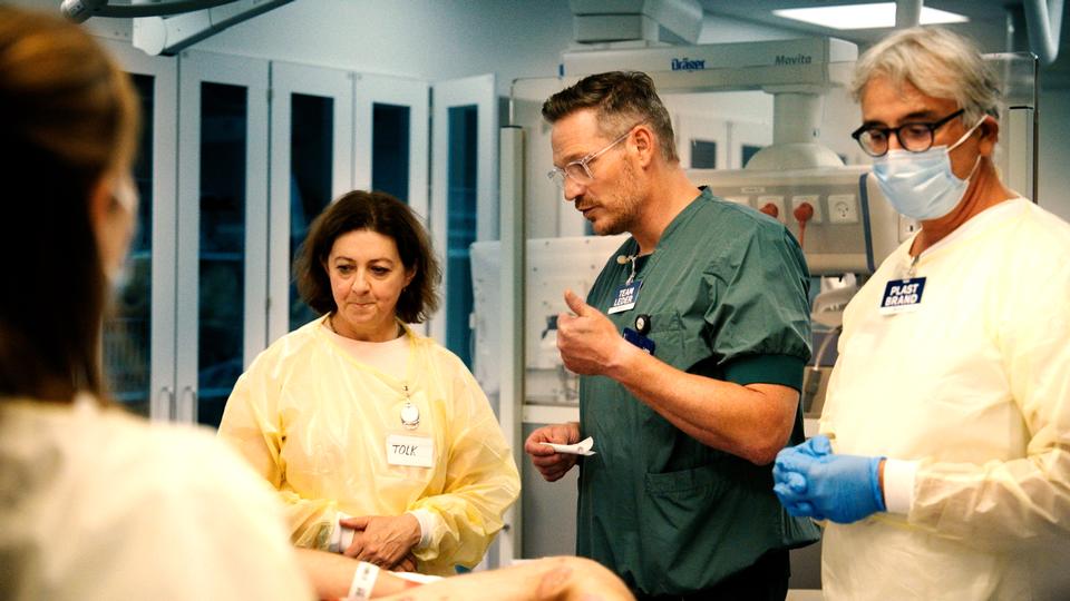 Fremragende DR-program er tilbage: Det mest uhyggelige foregår på direktørgangen