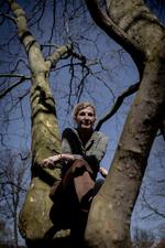 »Der er ikke et af de her mennesker, der ikke virkelig har påvirket mit syn på livet«, siger Natasha Illum Berg om de ti mænd, hun skriver om i sin ny bog. Foto: Mads Nissen