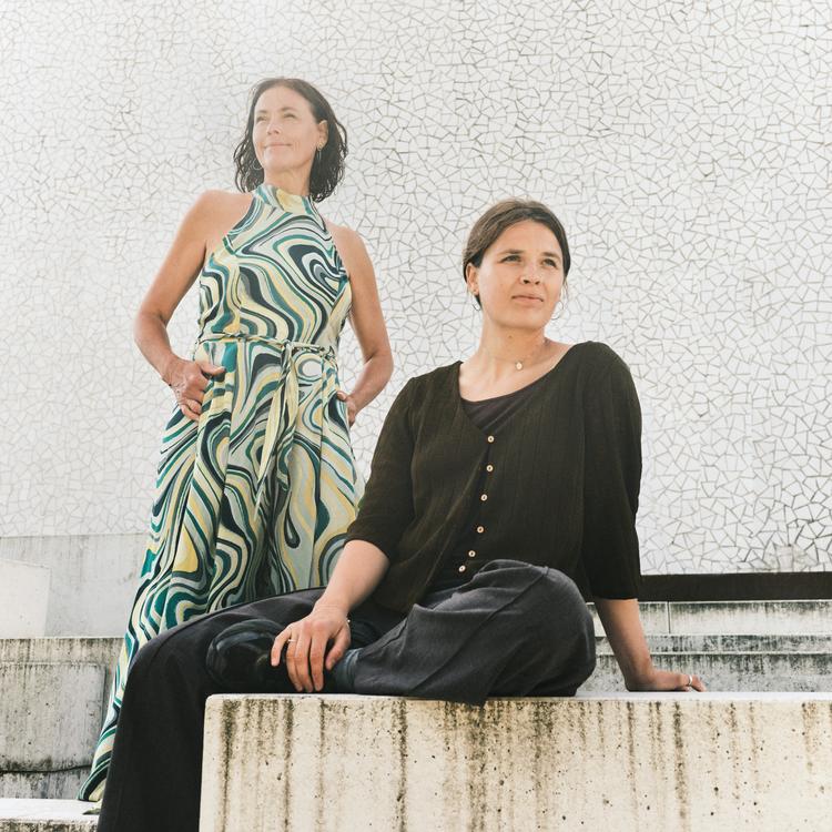 Pr-foto:  April Records