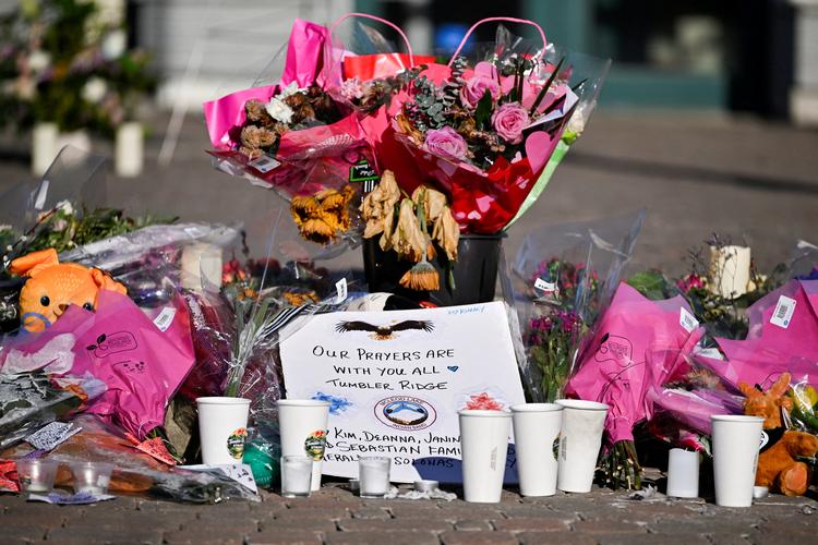 Otte personer blev dræbt af en 18-årig i Tumbler Ridge i Canada i februar. Gerningspersonen var inden da blevet udelukket fra ChatGPT på grund af sin »bekymrende aktivitet«, men techgiganten underrettede ikke myndighederne. Arkivfoto:  Jennfier Gauthier