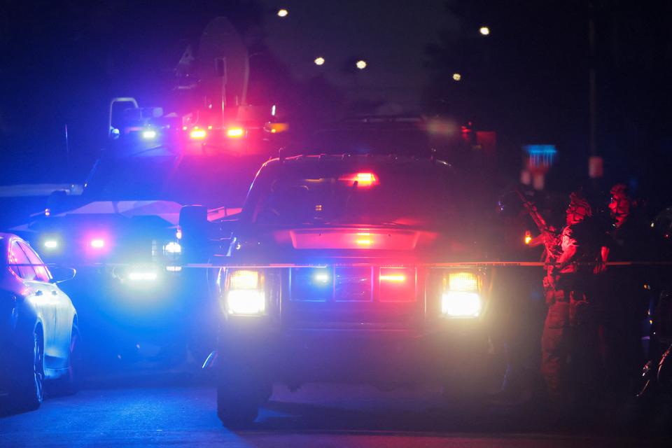 Politi ransager den mistænkte mands hjem