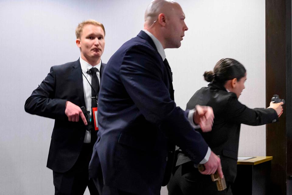 »Ingen kiggede på mit id«: Deltagere ved gallamiddag kritiserer sikkerheden