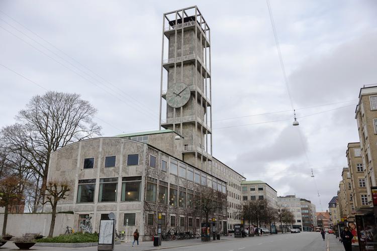 Aarhus Kommune henviser til, at man som borger kan kontakte Den Digitale Hotline på nummeret 7020 0000. Foto: Thomas Borberg