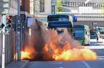 Bombeteknikere måtte foretage en kontrolleret sprængning i Malmø efter fundet.  (Foto: Johan Nilsson / TT/Ritzau Scanpix) Foto: 50090 Johan Nilsson / Tt/Ritzau Scanpix