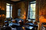 Et af de mange rigt dekorerede rum i Prestonfield House, hvor gæsterne kan slappe af. Flere af møblerne er gået i arv fra tidligere ejere. Foto: Sara Asoka Paulsen