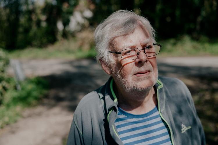 Poul Jensen har ingen beviser for det, han kalder en slags »hævnaktion« fra nogen på øen i 2023. Han er dog overbevist om, at »landbrugsmafiaen« stod bag. Foto: Loui Pedersen
