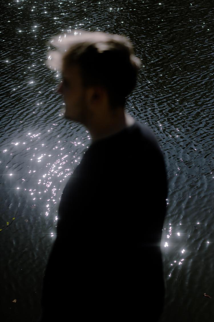 Daniel blev dømt for voldtægt uden samtykke af en 14-årig veninde, da han selv var 15. Han optræder anonymt, blandt andet fordi han siden dommen har oplevet trusler fra andre unge, der har hørt om sagen. Foto: Peter Maunsbach