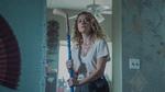  Tatiana Masley er vidunderlig i rollen som den enlige mor Paula i duel med hele verden, inklusive sin eksmands nye kone:  »Hun er min datter, Mal, du får ikke lov at fucke hendes liv op. Det er mit job«.  Foto: Apple+
