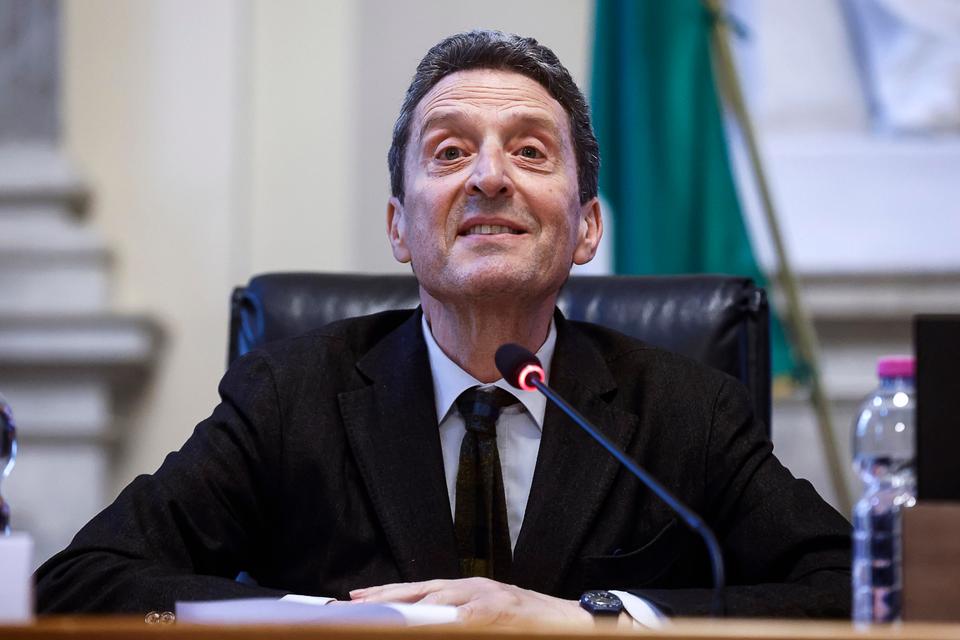 Biennalens præsident, Pietrangelo Buttafuoco, er noget af en karakter i det italienske kulturliv. Han har skrevet flere romaner - og en hyldest til Silvio Berlusconi.  Han har en kandidatgrad i filosofi. Og så er han konverteret til islam.  Foto: Andrea Merola/Ritzau Scanpix