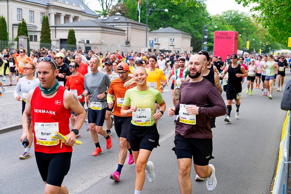 Bilist kørte ind på maratonløberes rute og sigtes af politiet