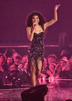 Desværre tillod Olivia Dean ingen fotografer til sin koncert i Royal Arena. Vi ville ellers gerne have bragt vores egne fotos fra koncerten, men nej. Her ses hun til Brit Awards tidligere på året. Foto: Doug Peters/Ritzau Scanpix