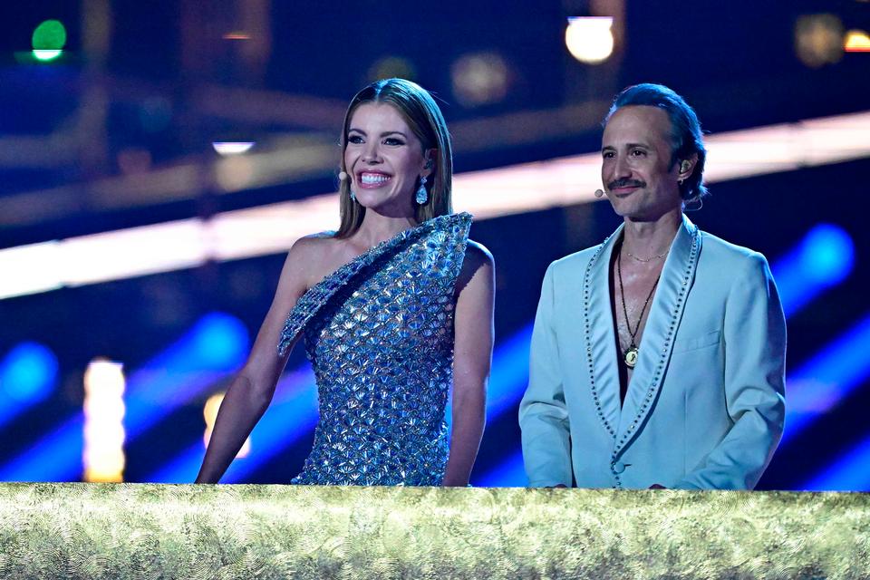 Victoria Swarovski og Michael Ostrowski var værterne til et af de kedeligste finaleshows i årevis. Foto: Tobias Schwarz/Ritzau Scanpix
