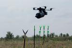 En fiberoptisk drone testes et sted i Ukraine. Arkivfoto: Tetiana Dzhafarova