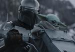 Dusørjægeren Din Djarin alias The Mandalorian tager af sted med sin grønne lærling Grogu for at redde Jabba the Hutts søn, Rotta.  Foto: Disney