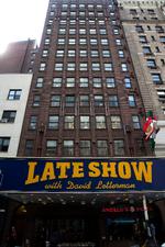 Efter mere end 33 år og omkring 6.000 afsnit kører talkshowet ’The Late Show’ over skærmen på den store tv-station CBS for sidste gang.  Her et billede fra CBS, New York fra dengang David Letterman var vært. Foto: Mike Segar/Ritzau Scanpix