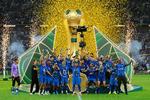  Flotte fodboldfester som her, hvor  King Cup of Champions-finalen blev vundet af Al Hilal holdet og fejret på det største stadion i Jeddah, overskygger de negative fortællinger om Saidi-Arabien. Foto: Stringer/Ritzau Scanpix