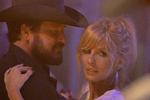 Kelly Reilly og Cole Hauser er tilbage som parret Rip og Beth Dutton. Foto: SkyShowTime