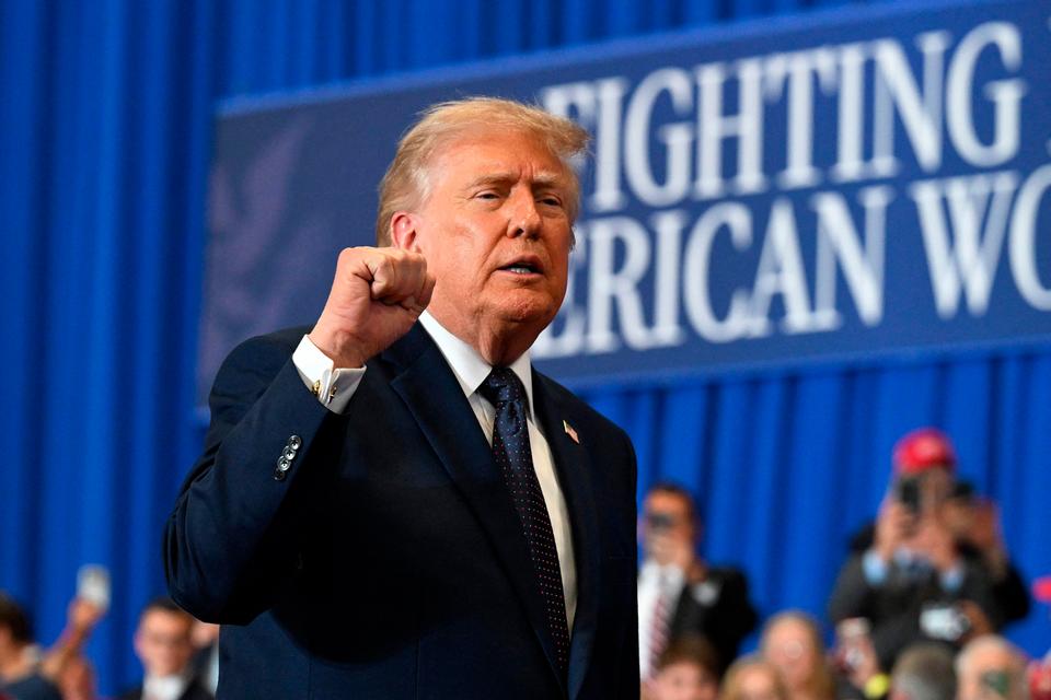 Trump vil stramme regler for green card-ansøgere