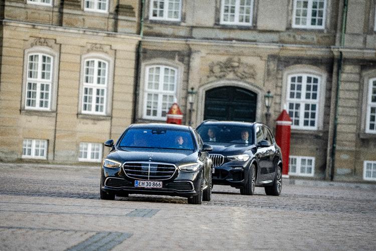 Kongelig undersøger Troels Lund Poulsen måtte fredag køre til Amalienborg for at fortælle kongen, at han ikke kunne danne en regering. Lørdag kl. 11 begynder en ny kongerunde. Foto: Mads Claus Rasmussen/Ritzau Scanpix