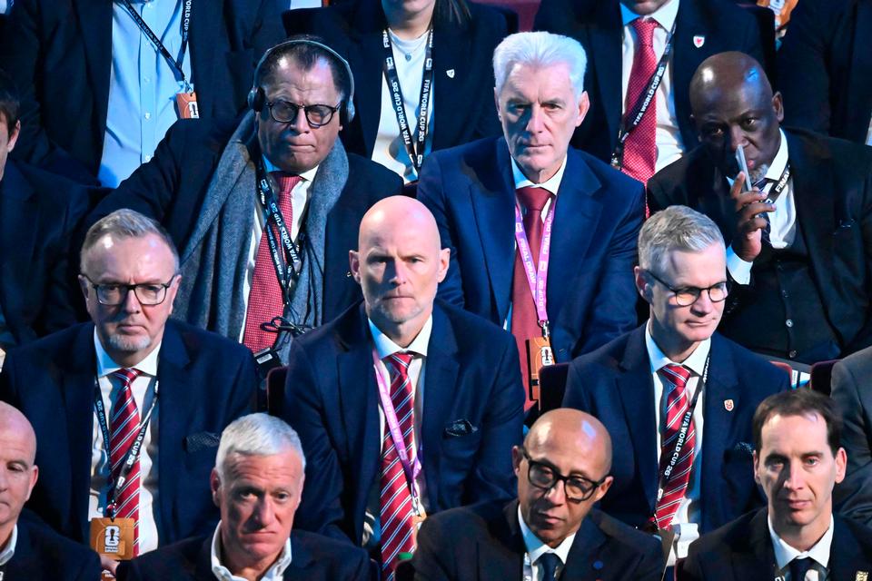 »Det er ikke noget, jeg på fodboldens vegne er stolt af«: Da Ståle Solbakken fik Norge til VM, fik han direkte udsyn til fodboldens absurditet