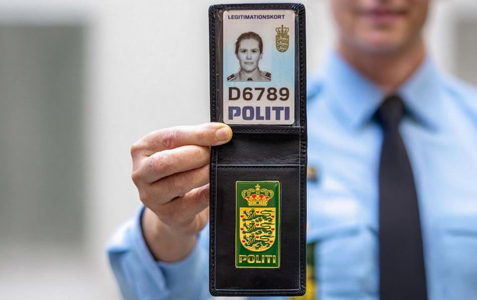 Betjente får nyt politiskilt md to store forandringer