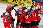 Norge slog Letland og holdet var ikke overraskende i højt humør efter kampen. Foto: Fabrice Coffrini/Ritzau Scanpix