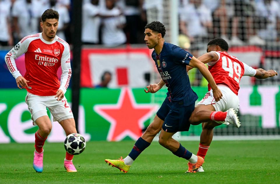 Chokstart: Tysker sparker Arsenal i front fra en spids vinkel