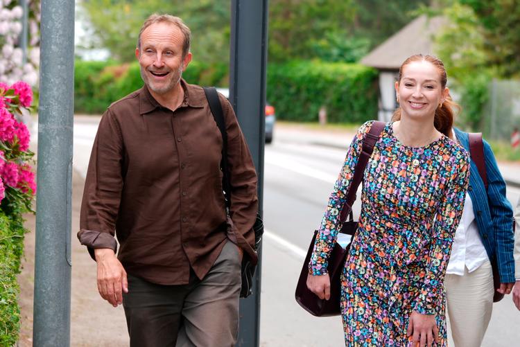 De radikales forhandlingsteam Lidegaard /Nawa er mødt op til det, der måske bliver slutspurten i Danmarks længste regeringsforhandlinger. Foto: Liselotte Sabroe/Ritzau Scanpix
