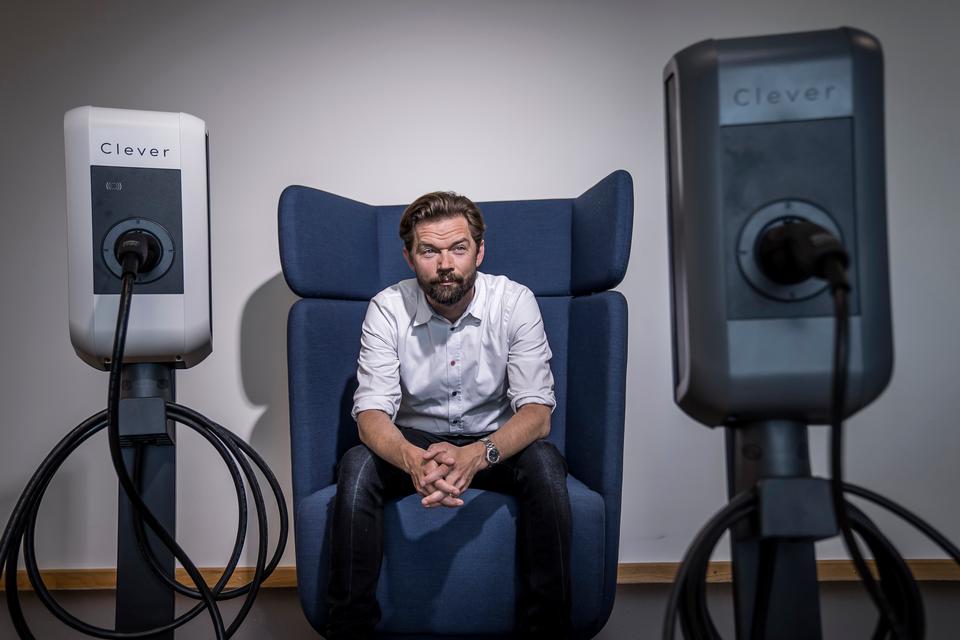 Clever-stifter er stoppet i Andel-koncernen