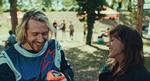 Er der amoriner eller kun nostalgi i luften mellem mekanikeren Raph (Bastien Bouillon) og den hjemvendte superkok Cécile? Still fra filmen. Foto: Angel Films