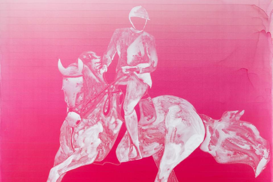 Fra den sarteste rosa til dybrød graduerer Ann Linn Palm Hansen sin ternede baggrund for et opmalet motiv, hentet direkte fra et fotografi. Det er dygtigt udført, men helheden halter.  Foto: Ordrupgaard