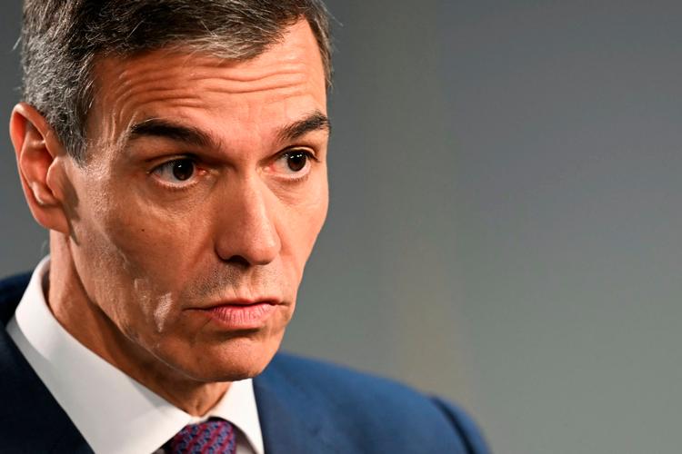 I personkredsen omkring den spanske premierminister Pedro Sanchez (billedet) efterforskes flere for korruption. Sanchez' tidligere rådgiver har netop fået 24 års fængsel. Foto: Nicolas Tucat/Ritzau Scanpix