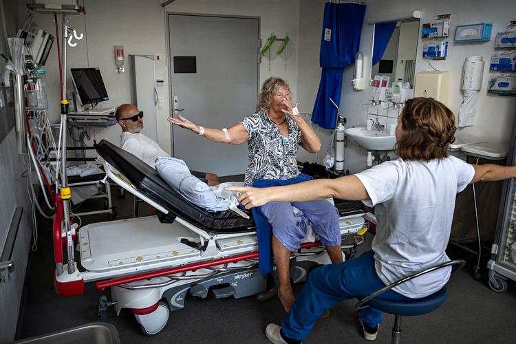 Maja Borella og hendes mand Flemming kunne forlade hospitalet efter mindre indgribende undersøgelser, mens Johnny Hald endte med både at få drop, ilt og isposer for at køle de store blodkar og hjernen ned. Foto: Martin Lehmann