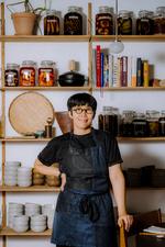 Youra Kim er køkkenchef på Next Door. I november fik restauranten fem hjerter af Politikens anmelder. Foto: Valdemar Stroe Ren