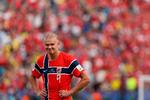 Smilet siger det hele. Erling Haaland har netop sendt Norge videre til landets første VM-kvartfinale med to mål i 2-1-sejren over Brasilien. Foto: Odd Andersen/Ritzau Scanpix
