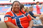 For Alejandra Marina blev Norges fans en lige så stor oplevelse som holdets præstationer på banen. Hun mener, at den særlige energi omkring landsholdet har vundet nye tilhængere verden over. Foto: Anders Tornsø Jørgensen