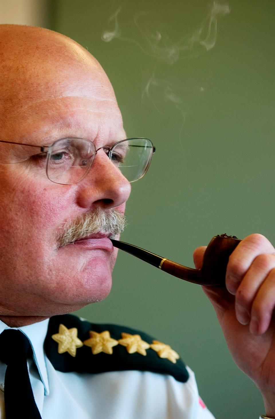 Tidligere topfigurer i Forsvaret støtter krav til politikere efter »nøje overvejelser«