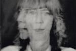 Pr-foto:  Med sin skrøbeligt-stærke stemme slingrer og skærer Beth Orton sig igen dybt ind i hjertet.