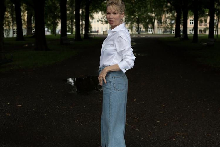 Forfatteren Linn Ullmann har sagt, at hun voksede op med en mor, der blev set på, og en far, der så på andre. Selv er hun blevet en eminent betragter af familierelationer.  Foto: Ellen Gossner