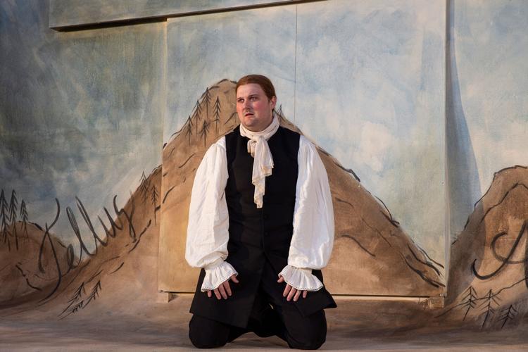 Der går nærmest Shakespeare i Nicolai Jørgensens fortolkning af Erasmus Montanus. Pr-foto Bjarne Stæhr