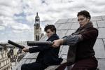Filmen følger også den spirende franske modstandsbevægelse, som får et vigtigt og stærkt tiltrængt symbol i de Gaulles indædte bulletiner fra London.  