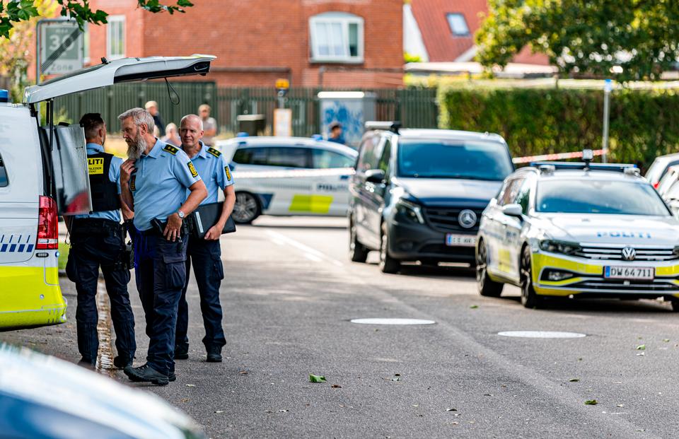 Flere personer er ramt af skud i Holbæk