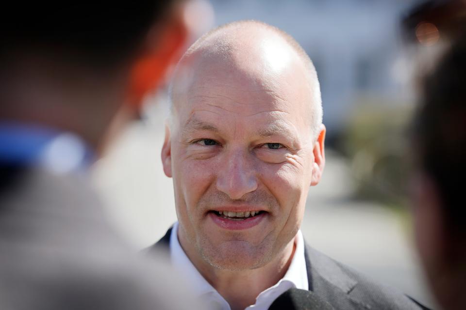 Politiker åbner for, at elkunderne skal kompenseres for deres tab: »De er blevet snydt og brugt som en slags økonomisk malkekvæg«