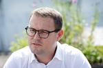 »Vi tager den her sag meget alvorligt, og vi gør alt, hvad vi kan, for at få skudt problemulven. Derfor tager vi nu endnu et nyt værktøj i brug«, siger minister for natur og dyrevelfærd Christian Rabjerg Madsen (S) Foto: Jens Dresling