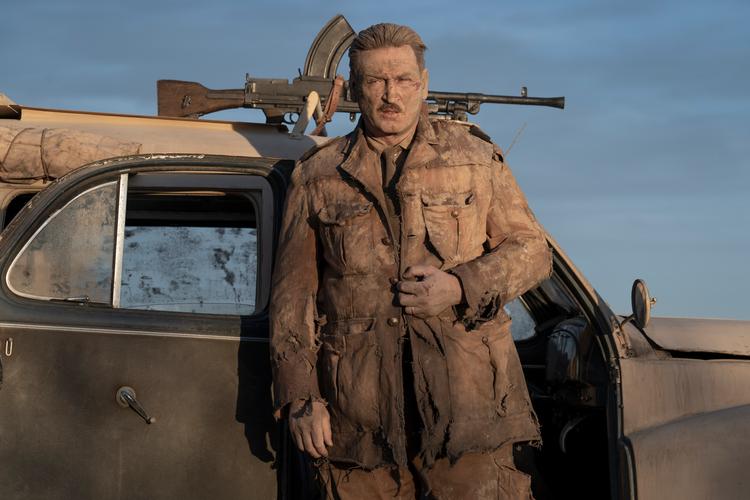 Simon Abkarian er helt suveræn til at antyde, hvor højt et spil de Gaulle spillede bag sine urokkelige idealer.  Pr-foto Malgosia Abramowska
